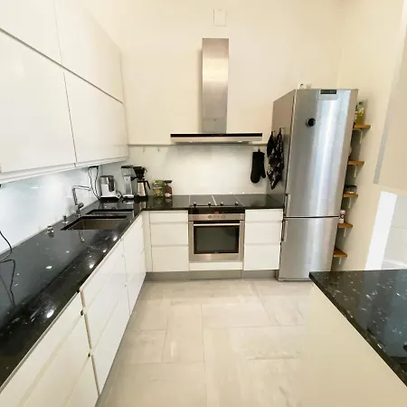 Center 2br 81m2 Nordic Design In Jugend House Helsinki